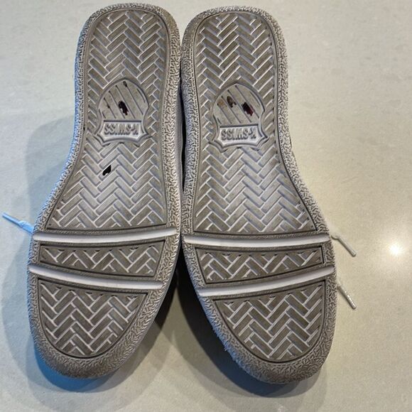K-Swiss women’s size 10, gold white sneakers excellent condition, super fun. - Picture 4 of 8